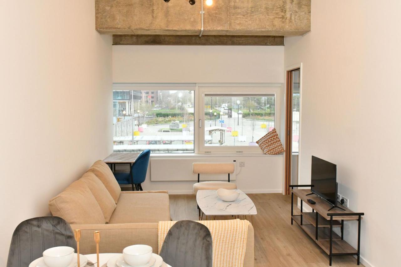 Apartment Station House *